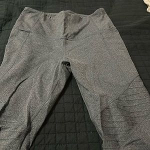 grey leggings